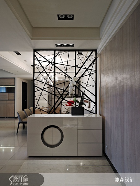 當居家空間不夠大時,又很想要有很多隱密空間,其實可